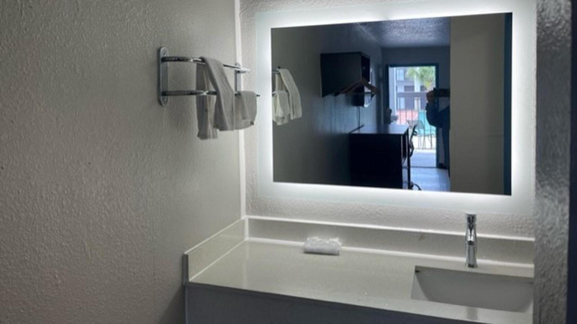 Motel 6 Baton Rouge East, La I12 Εξωτερικό φωτογραφία